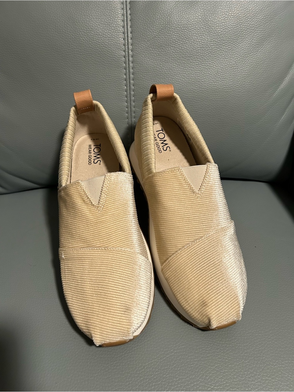 Toms NWOT Slip-On Shoes in corduroy Beige
